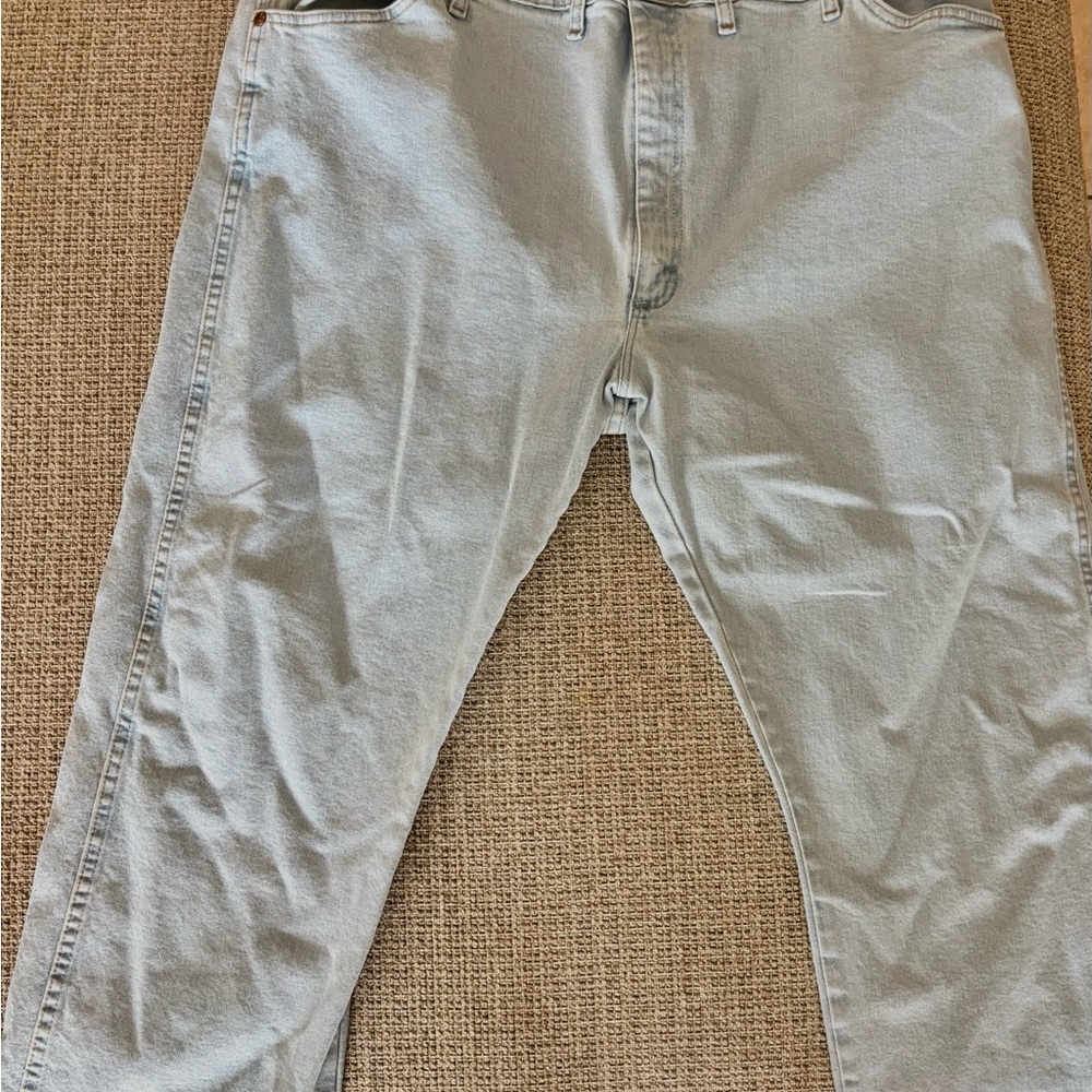 Wrangler Men's Light Blue Relaxed Jeans